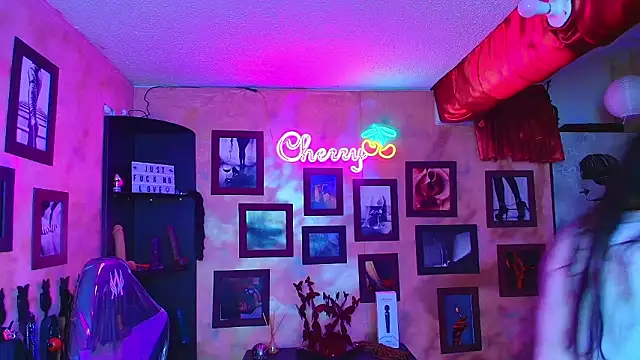 cherryy bombshelll online show from January 16, 4:22 pm