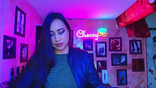 cherryy bombshelll online show from January 6, 4:55 pm