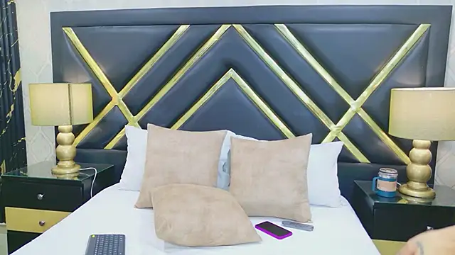 SophieWinsloow online show from March 20, 1:45 pm