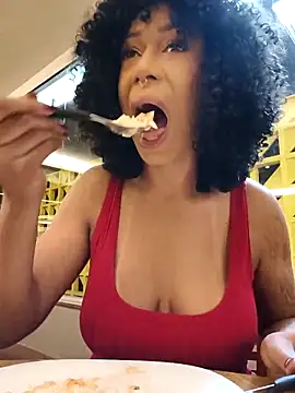 dianagolley420 online show from April 3, 6:14 pm