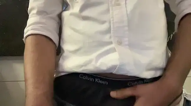 Snapshot of iamabigdickindian chatting on February 7, 8:01 am iamabigdickindian online show from February 7, 8:01 am