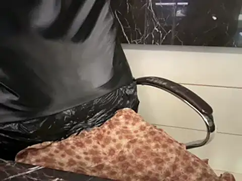 Snapshot of iamabigdickindian chatting on March 10, 9:34 am iamabigdickindian online show from March 10, 9:34 am