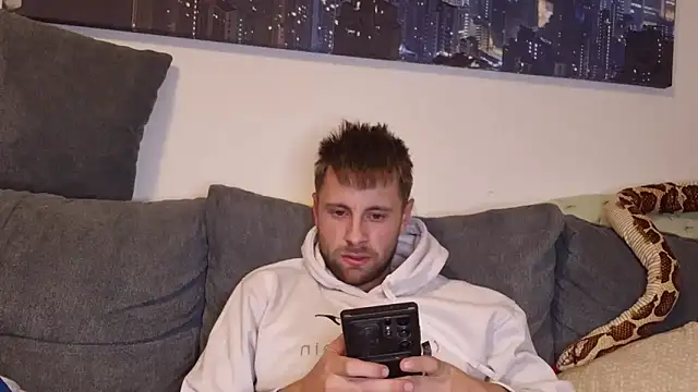 ademandjulia online show from November 7, 4:55 pm