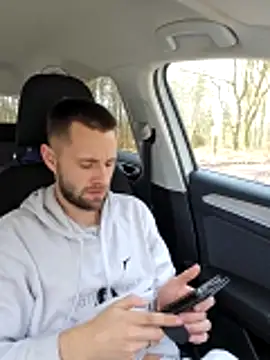 ademandjulia online show from February 28, 11:43 am