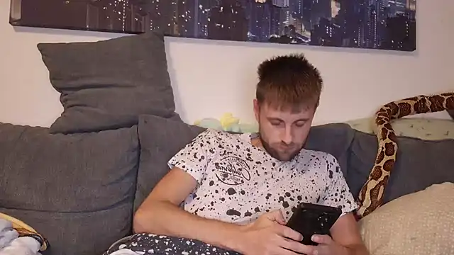 ademandjulia online show from November 6, 5:39 pm