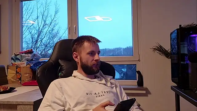 ademandjulia online show from January 14, 3:26 pm