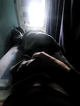 Snapshot of And25bn chatting on February 8, 11:33 am And25bn online show from February 8, 11:33 am