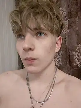 Snapshot of And25bn chatting on November 30, 11:00 am And25bn online show from November 30, 11:00 am