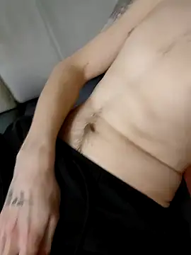 Snapshot of And25bn chatting on November 29, 10:54 pm And25bn online show from November 29, 10:54 pm