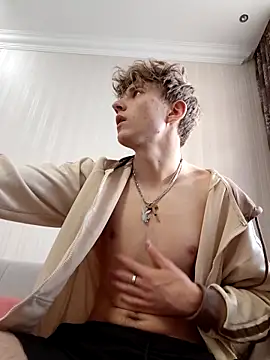 Snapshot of And25bn chatting on November 2, 2:00 pm And25bn online show from November 2, 2:00 pm