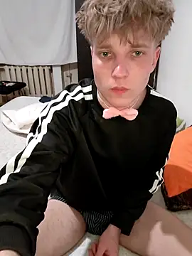 And25bn online show from April 6, 8:54 pm