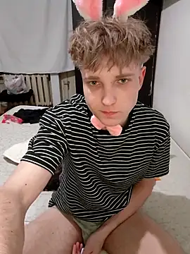 And25bn online show from March 27, 10:11 pm