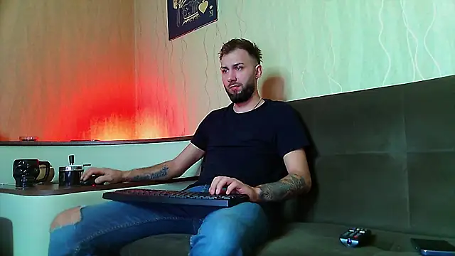 JamieNoxus online show from March 16, 10:00 am