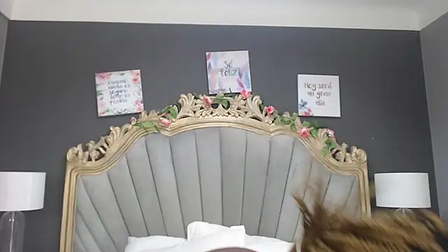 LindaBird online show from March 14, 7:23 pm