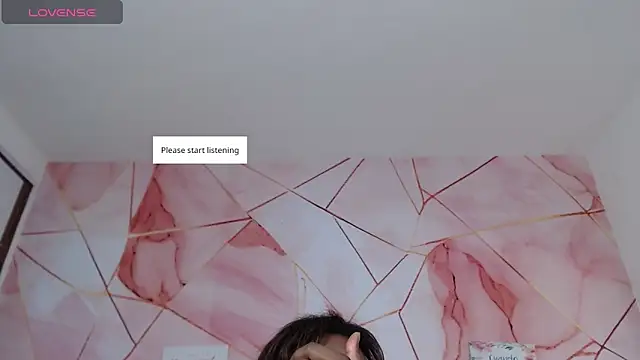 LindaBird online show from March 3, 8:49 pm