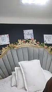 LindaBird online show from March 14, 10:27 pm