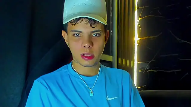 Alessandro 1610 online show from April 19, 4:02 am