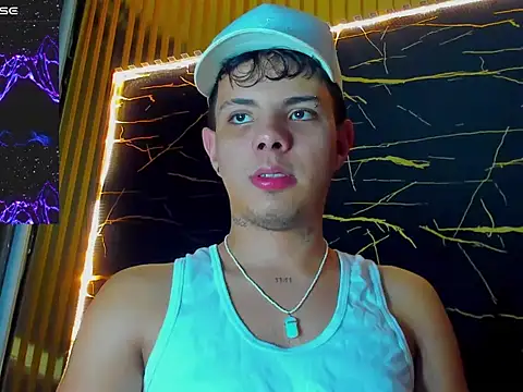 Alessandro 1610 online show from May 15, 3:37 am