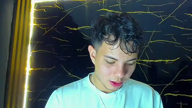 Alessandro 1610 online show from April 7, 3:41 am