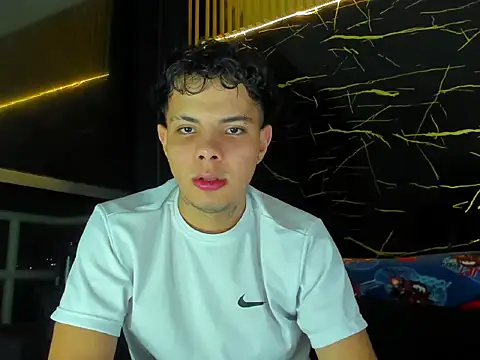 Alessandro 1610 online show from July 16, 4:42 am