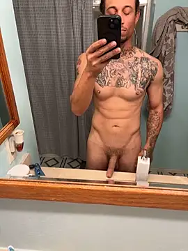 Snapshot of bigdickbigdaddy7373 chatting on November 20, 8:53 pm bigdickbigdaddy7373 online show from November 20, 8:53 pm