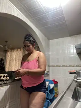 Carola-Ross online show from December 15, 4:57 pm