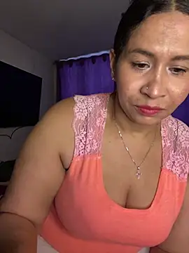 Carola-Ross online show from May 25, 2:05 pm