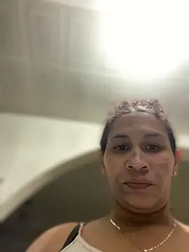 Carola-Ross online show from October 27, 6:09 pm