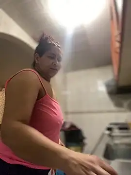 Carola-Ross online show from April 18, 2:41 pm