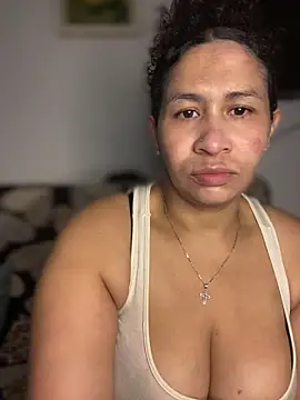 Snapshot of Carola-Ross chatting on July 6, 11:50 am Carola-Ross online show from July 6, 11:50 am