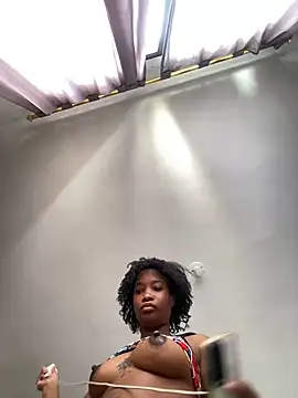 Snapshot of blackgril12 chatting on February 26, 4:49 pm blackgril12 online show from February 26, 4:49 pm