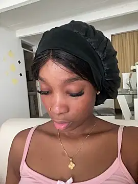 Snapshot of blackgril12 chatting on October 2, 12:52 pm blackgril12 online show from October 2, 12:52 pm