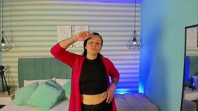 abby apple online show from March 13, 7:08 pm