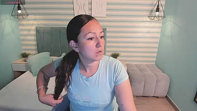 Snapshot of abby_apple chatting on March 17, 1:50 pm abby apple online show from March 17, 1:50 pm