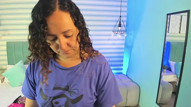 abby apple online show from January 17, 12:42 pm