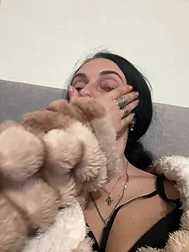 Miroslava1247 online show from April 22, 3:19 pm