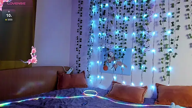 EvelinaLuu online show from November 27, 2:23 am