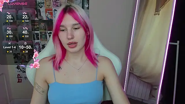 EvelinaLuu online show from November 23, 5:50 am