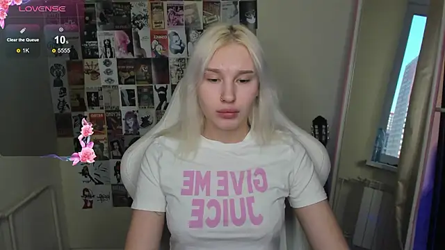 EvelinaLuu online show from February 26, 11:54 am