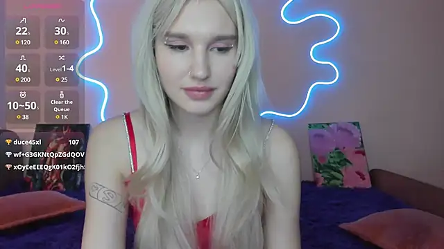 Snapshot of EvelinaLuu chatting on March 6, 7:36 am EvelinaLuu online show from March 6, 7:36 am