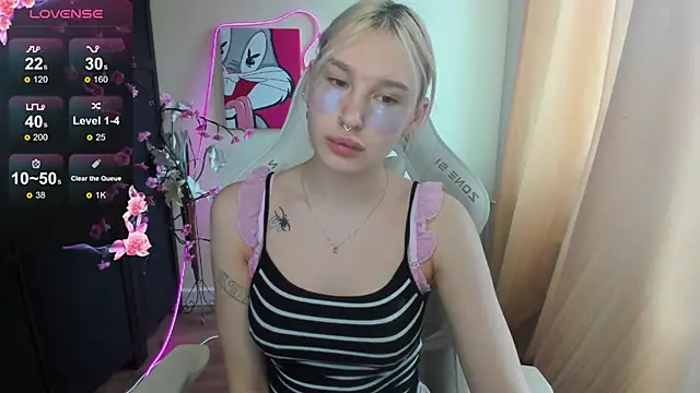 EvelinaLuu online show from March 21, 2:35 am