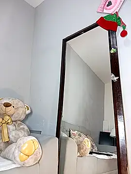 anahi evans19 online show from January 6, 9:30 pm