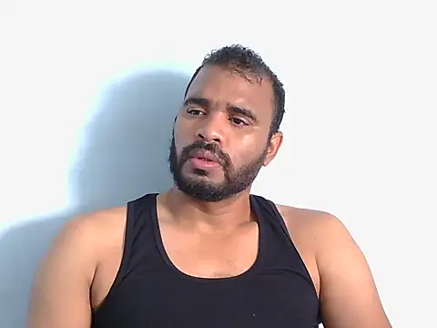 Snapshot of YOX22 chatting on October 6, 1:34 pm YOX22 online show from October 6, 1:34 pm