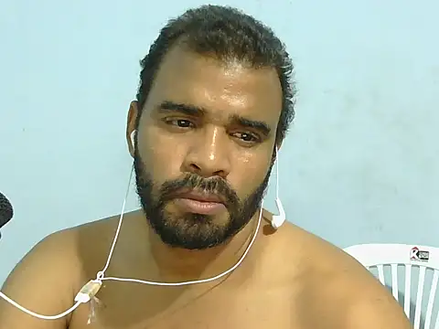Snapshot of YOX22 chatting on April 7, 4:14 am YOX22 online show from April 7, 4:14 am