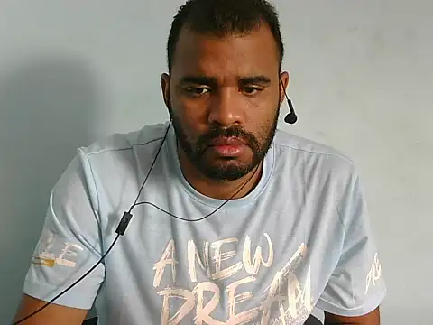 Snapshot of YOX22 chatting on September 23, 1:51 pm YOX22 online show from September 23, 1:51 pm