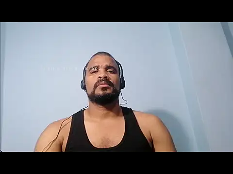 Snapshot of YOX22 chatting on March 20, 5:35 am YOX22 online show from March 20, 5:35 am