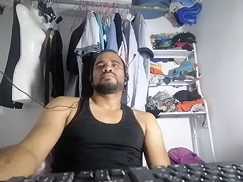 Snapshot of YOX22 chatting on February 11, 8:15 am YOX22 online show from February 11, 8:15 am