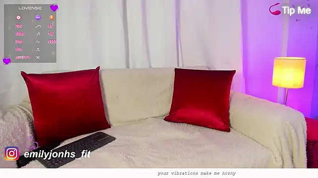 Emylyjonhs online show from May 19, 1:32 am