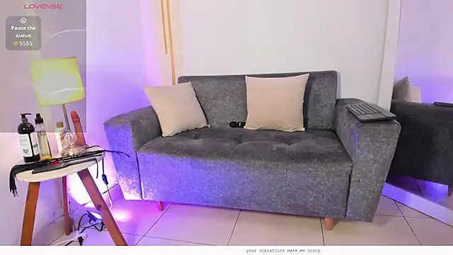 Emylyjonhs online show from March 4, 11:34 pm