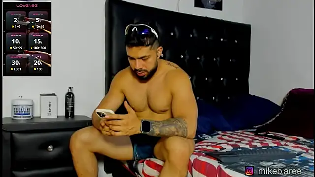 mikeblaree online show from March 28, 7:59 pm